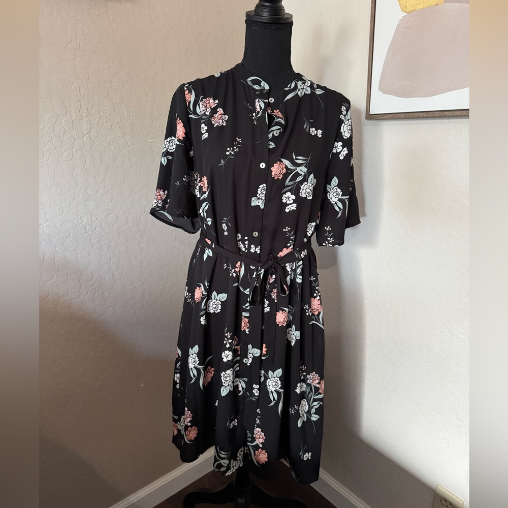 DR2 Black Floral Midi Dress